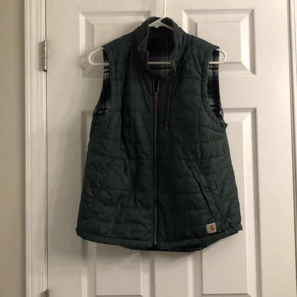 Lightly worn reversible Carhartt puffervest size M